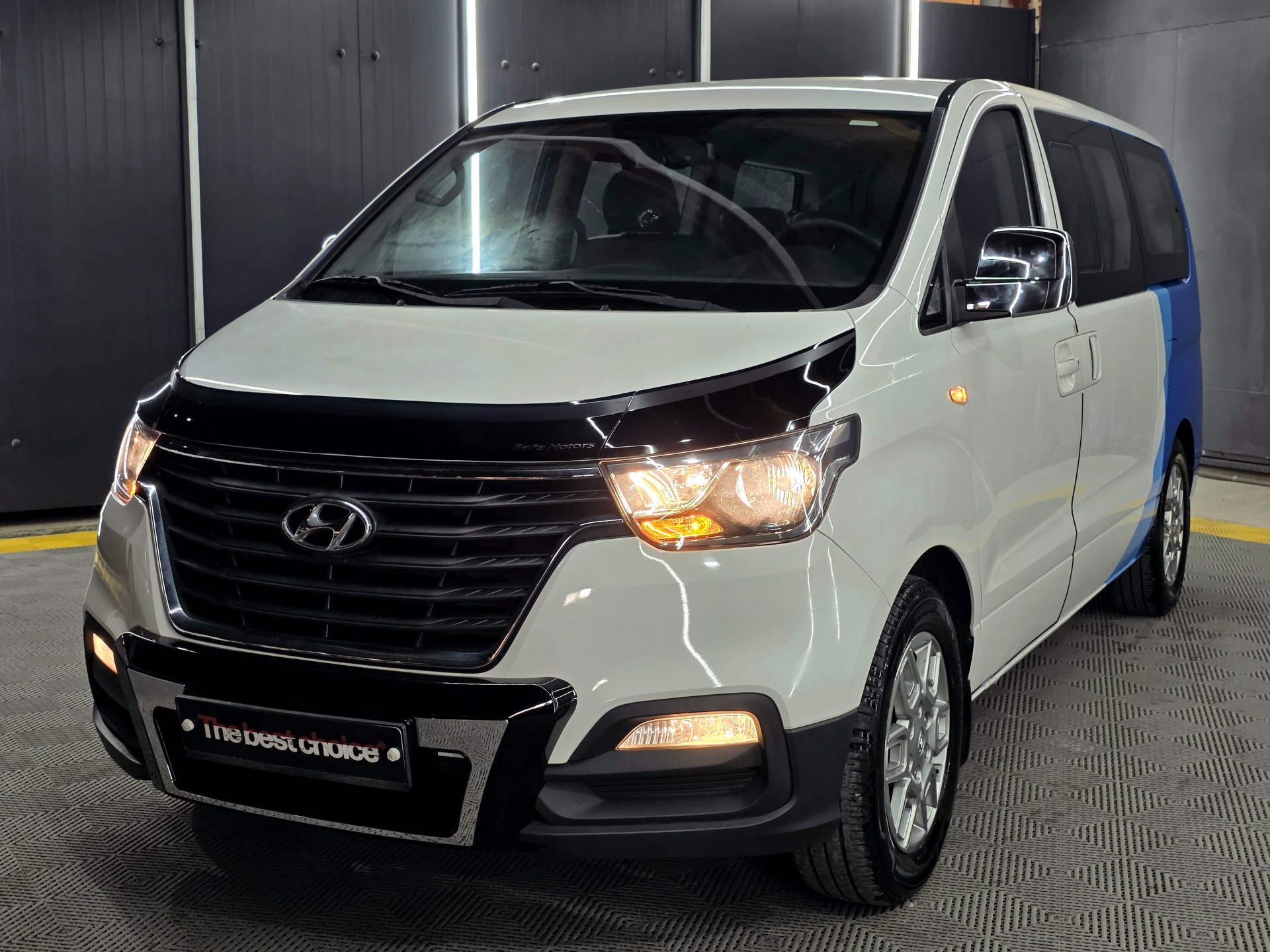 hyundai STAREX